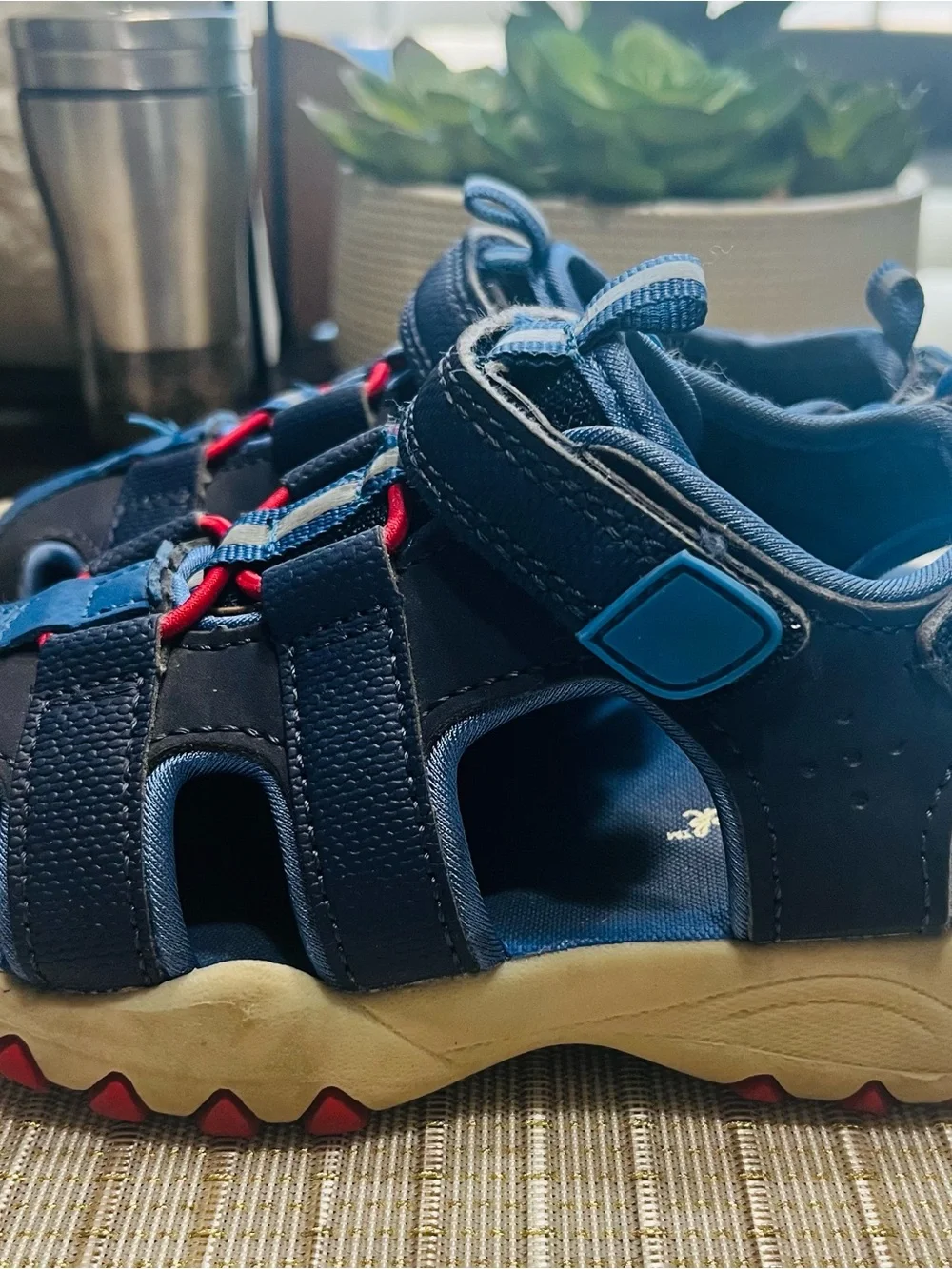 Cat & Jack Blue and Red Toddler Boys Sandals